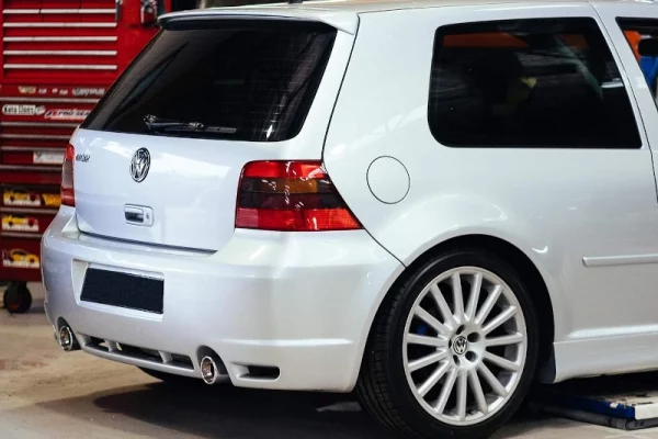 Volkswagen Mk4 R32 Golf